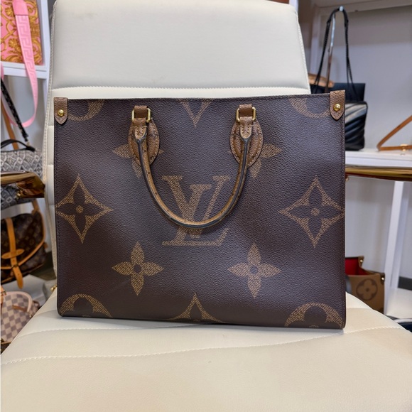 ❤️ONTHEGO MM REVERSE MONO❤️Louis Vuitton ONTHEGO mm reverse - Picture 2 of 16